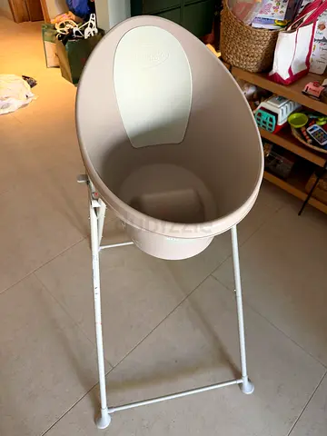 Shnuggle Baby Bath + Folding Stand