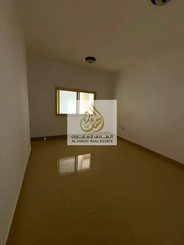 للإيجار بالجرف 2 غرفة وصالة مع 2 حمام وبلكونة مقابل المحكمة مباشرة موقع مميز قريب من الخدمات 30 ألف 4 أو 6 دفعات تأمين شيك موقع ممتاز بنايه نضيفه جدا.