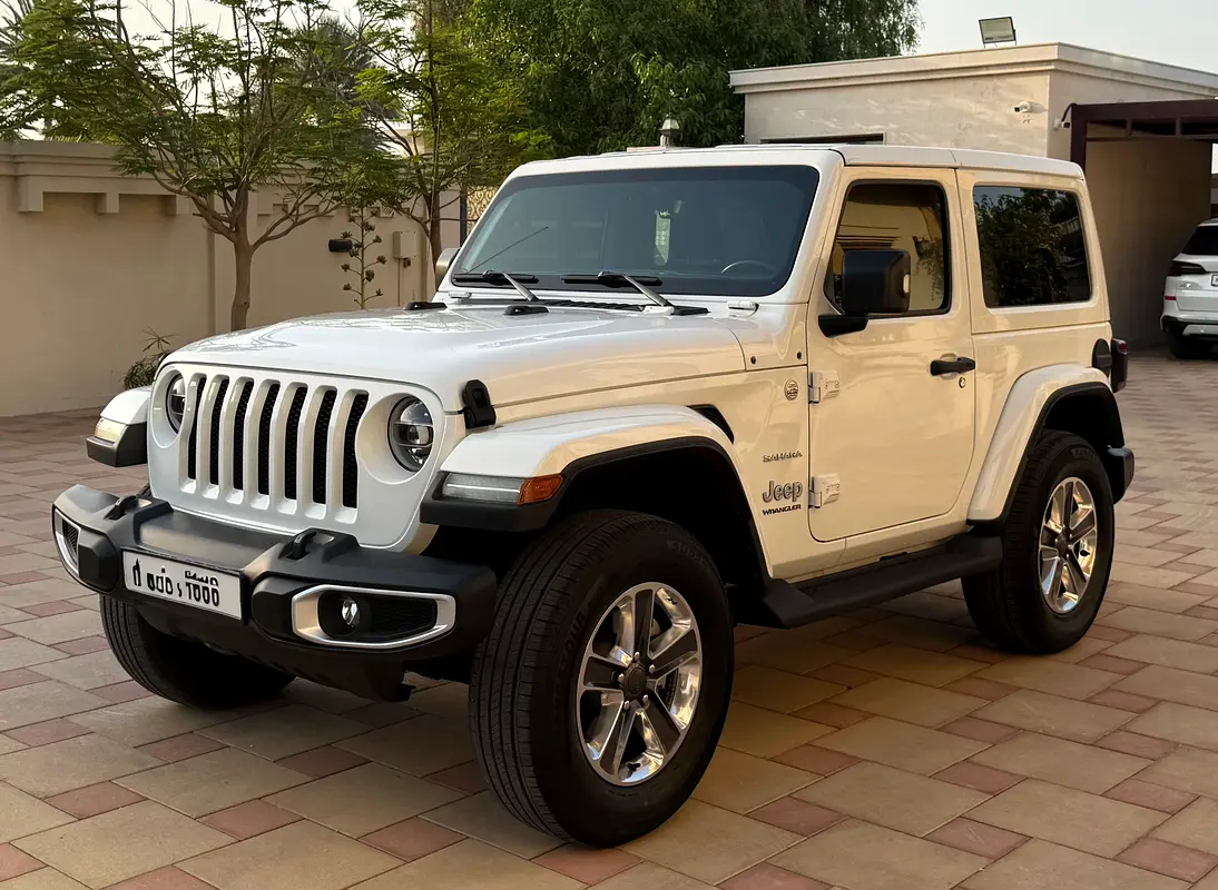 Jeep Wrangler 2020 — photo 1 of 11