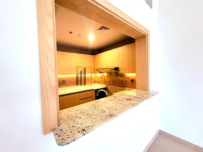 Lavish 1bhk+30 days free+pool parking free pet allow near to Metro station