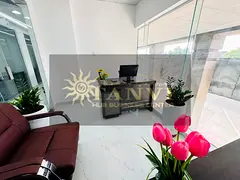 Beautiful office with Secure Bank Account |free Amenities