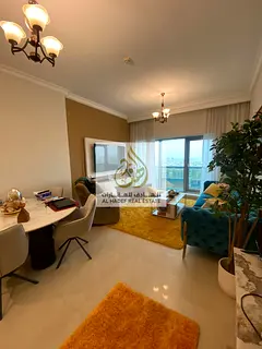 Spacious two-bedroom apartment with a living room available for annual rent in Concord Tower. The un