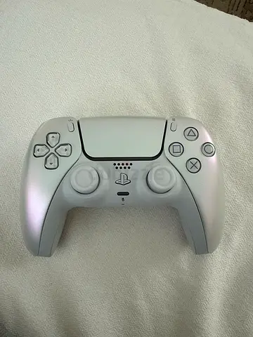 PS5 Chroma Pearl Dualsense