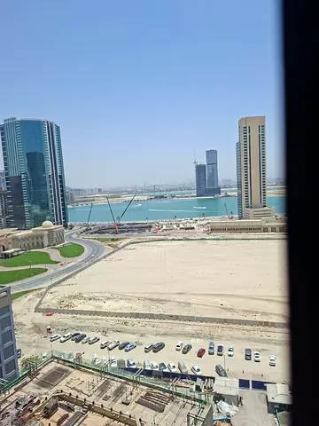 2 master bedrooms with storage in Maryam Island