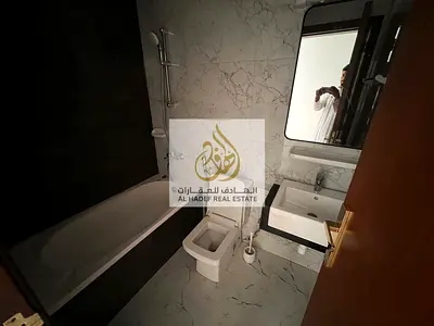 غرفتين وصالة للإيجار في المويهات 3 | بلكونة | 2 حمام | موقع مميز | 40,000 درهم
