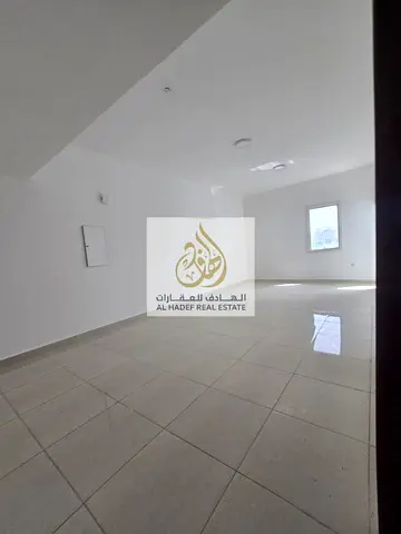 Apartment for rent in Al-Jarf 2, behind Al-Safeer Mall - 3 bedrooms, living room, maid's room, 4 bathrooms, and balcony - very spacious, excellent fin