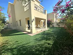 Vacant | 5 Bed + Maid | Close to the Pool