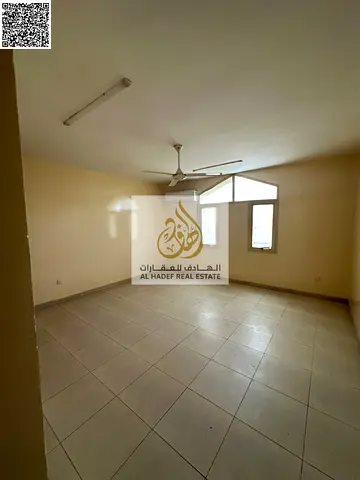 غرفتين وصالة + 2 حمام + تكييف سبليت + مساحات كبيرة جداً | الروضة – شارع الشيخ عمار | 4 دفعات | 32,000 فقط