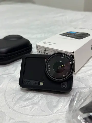 DJI Osmo Pocket 6  with Case and Accessories - Excellent Condition( (Bought just a month ago)