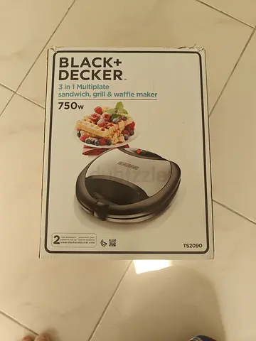 Black+Decker 3-in-1 Multiplate Sandwich, Grill  Waffle Maker - 750W (Like New)