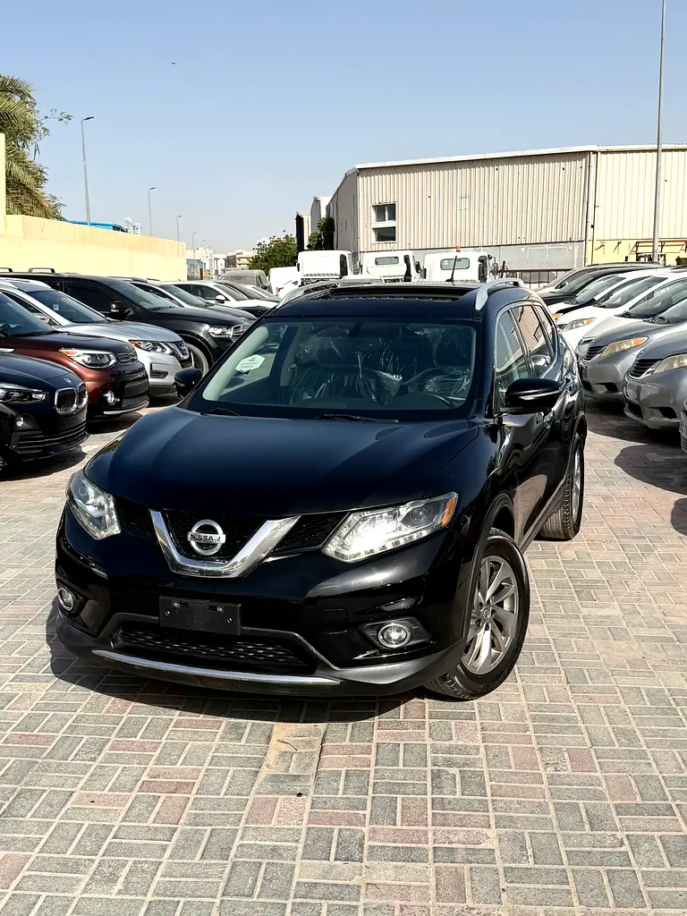 Nissan X-Trail 2014 — photo 1 of 10