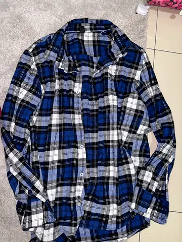 Mens shirt. L