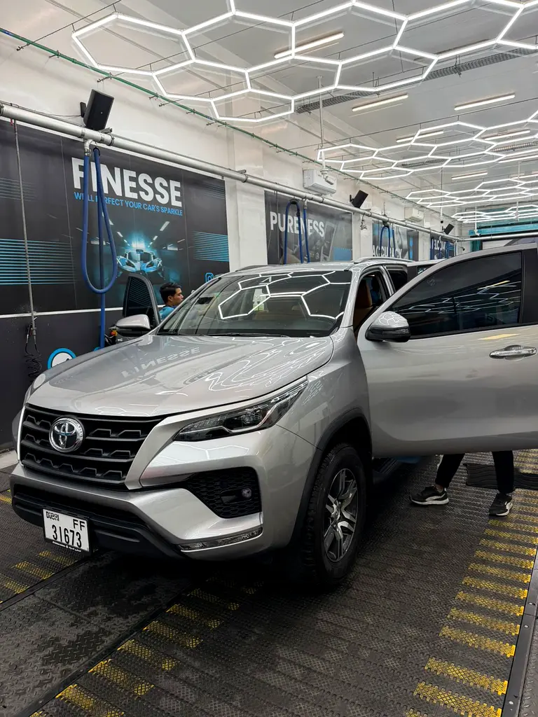 Toyota Fortuner 2026 — photo 1 of 11