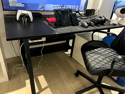 Gaming desk and chair