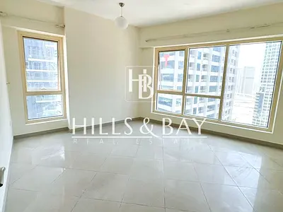 Bright 2BR Apartment | Icon Tower 2