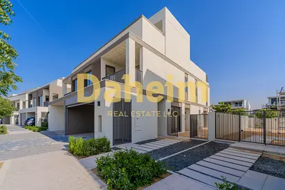 Open Kitchen | Single Row Plot | Vacant Now