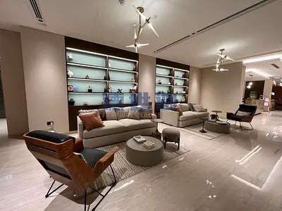 1BR | Vacant | Mid floor |