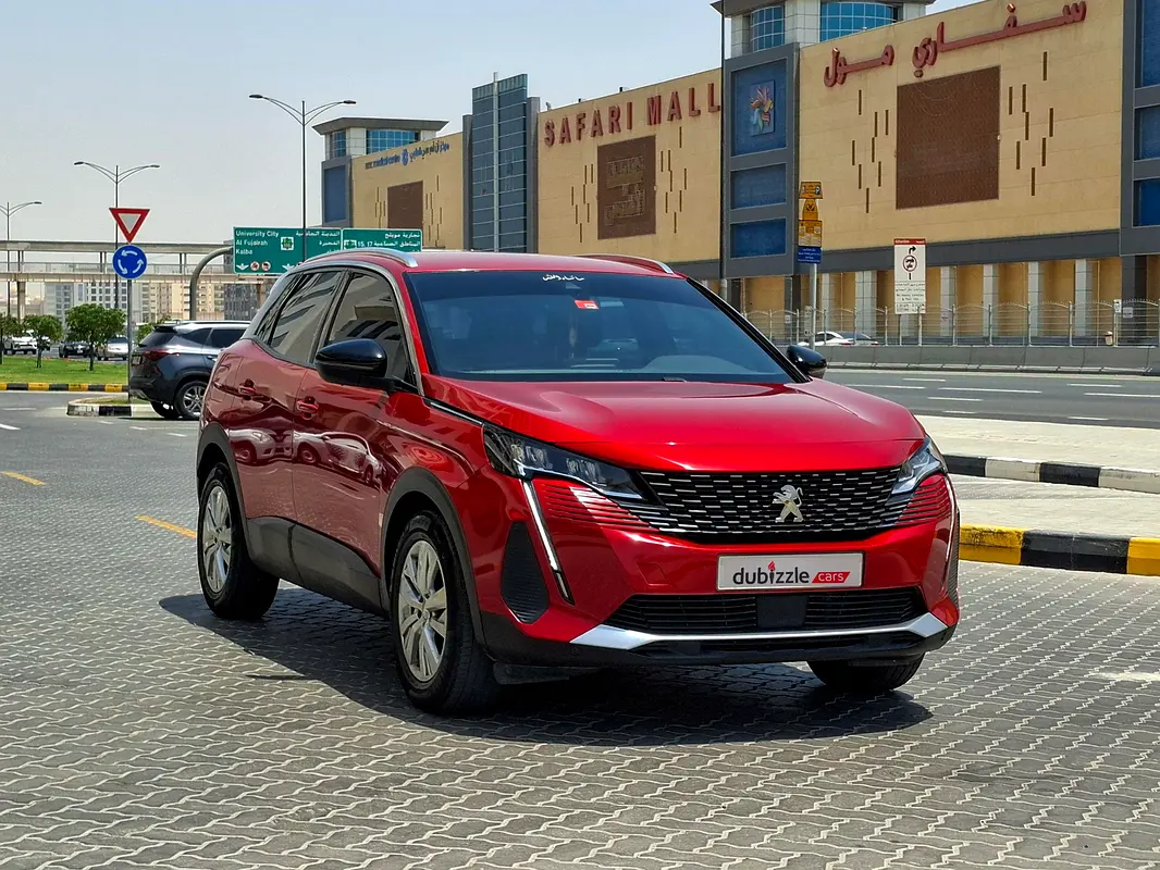 Peugeot 3008 2023 — photo 1 of 12
