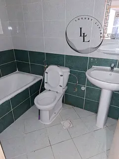 LAHWISH 1 BHK JUST 30K BALCONY FAMILY BUILDING NEAR BUS STOP NEAR DUBAI