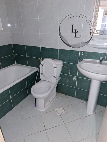 LAHWISH 1 BHK JUST 30K BALCONY FAMILY BUILDING NEAR BUS STOP NEAR DUBAI