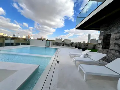 High Floor 1BR | Full Marina View | Ready to Move