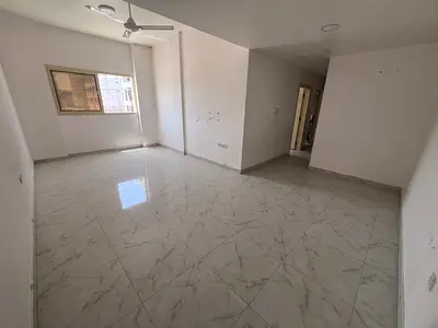 فرصة مميزة للإيجار السنوي في الجرف 3 عجمان، شقة غرفة وصالة بموقع استراتيجي قريب من جميع الخدمات والمرافق الحيوية. الشقة تتميز بمساحة واسعة وتقسيمات عم