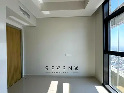 High-Floor 2BR | Downtown & Sea View | Balcony