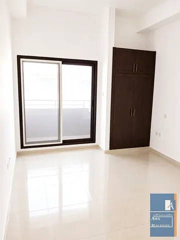 Modern Studio Available for Family with Gym and Car Park
