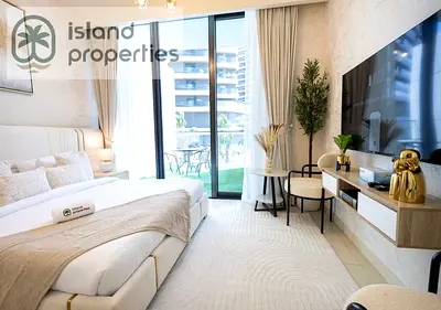 Flexible Weekly Rental | Fully Furnished Studio