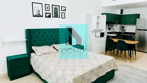 Studio with Balcony | Spacious Layout | Lago Vista B | Great Value