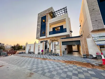 فيلا حديثة مع مسبح، شاملة رسوم التسجيل والملكية، تقع مقابل مسجد مع إمكانية الوصول المباشر إلى المرافق