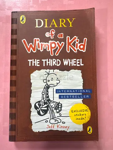 Diary of a Wimpy Kid: The Third Wheel (paperback)