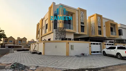 فيلا في موويحات 2، فيلا تحتوي على 5 غرف ماستر، مجلس وصالون، فيلا زاوية، السعر 2.1 قابل للتفاوض