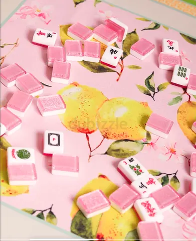 Compact pink-back Mahjong tiles set  - full tile set. Brand new