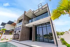 On The Lake | Custom Made | Luxury