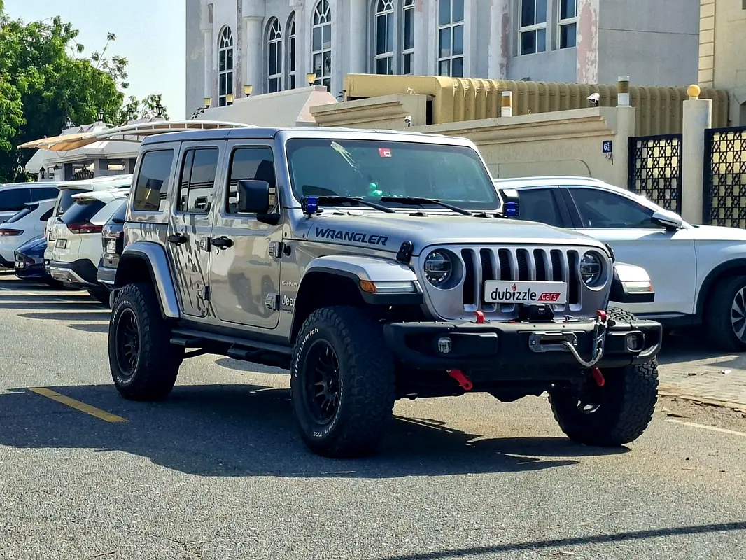Jeep Wrangler Unlimited 2020 — photo 1 of 16