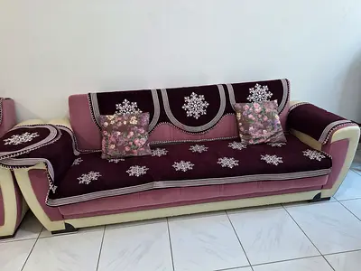 DANUBE SOFA CUM BED SET(3+2+1) IN EXCELLANT CONDITION FOR SALE AT DHS.2100
