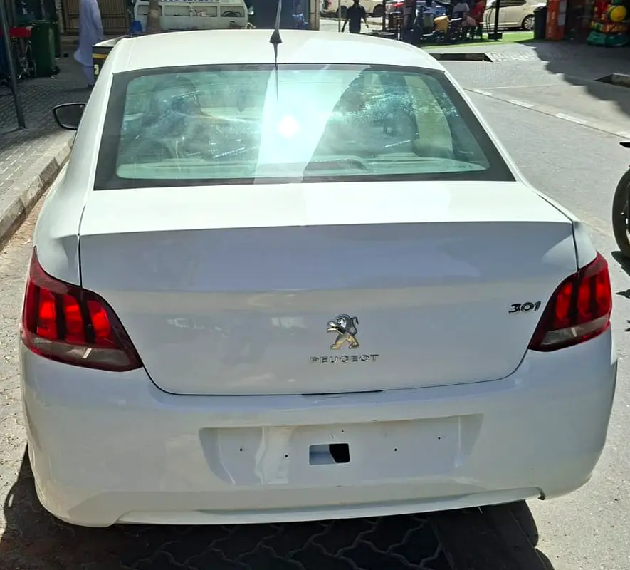 Peugeot 301 2021 — photo 1 of 5