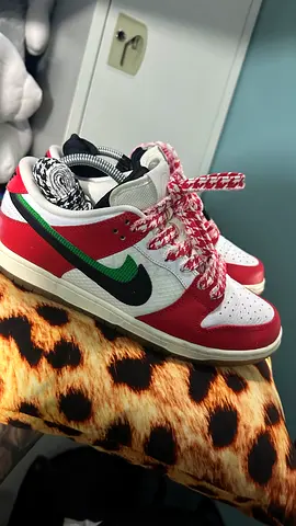 SB DUNKS HABIBI 8US