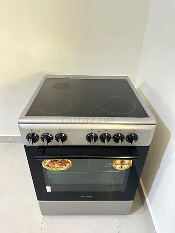 Ceramic Electric Cooking Range - Stainless Steel, 4-Burner with Oven. Used but working perfectly