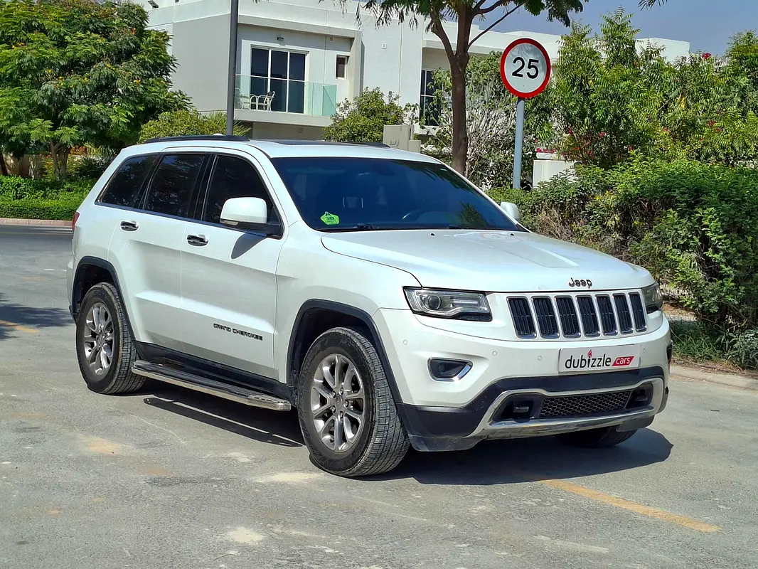 Jeep Grand Cherokee 2015 — photo 1 of 16