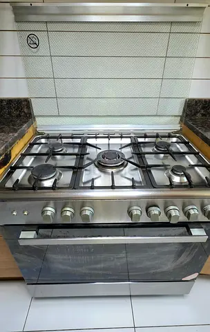 Stainless Steel 5-Burner Gas Cooker with Oven - Good Condition