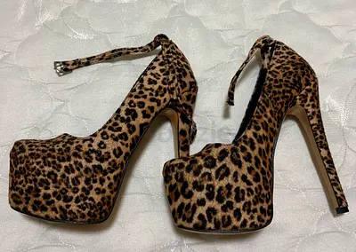 Leopard Print Platform High Heels with Ankle Strap — Size 35