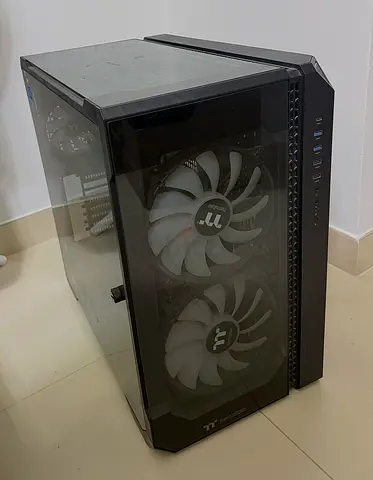 Thermaltake view 51 PC CASE