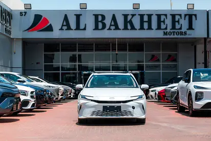 Toyota Camry Elite 2.0 HEV 2024 (White&amp;Tan) FOR EXPORT