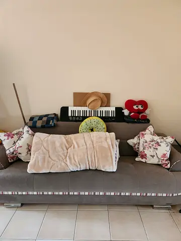 Free Couch, Perfect Condition - Mirdif Area
