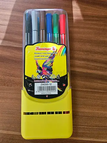 Set of 6 Colored Markers with Case - New