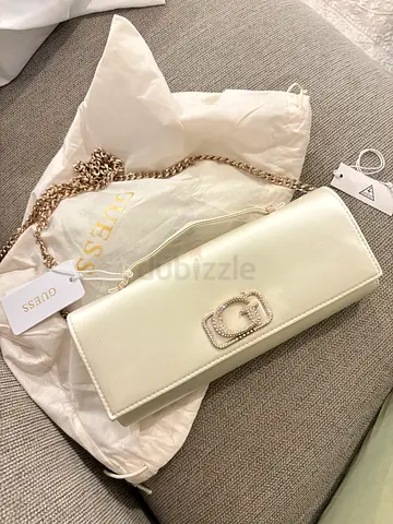 Guess clutch new