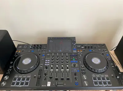 XDJ-AZ.  DJ Controller,Standalone 2-Deck Mixer with Built-in Screen - Good Condition+protective case