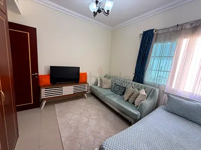 Ladies Only – Room Available in Mirdif Villa | Available 1st June